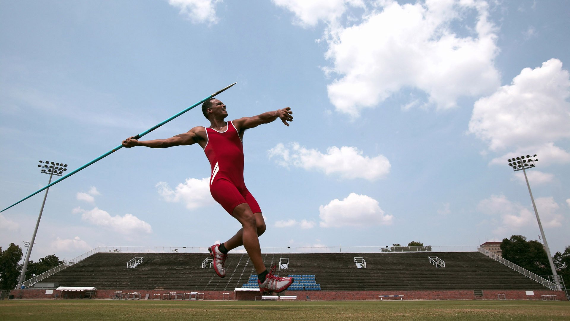 足球裁判培训课程标准化推动裁判队伍年轻化,足球裁判培训方案
